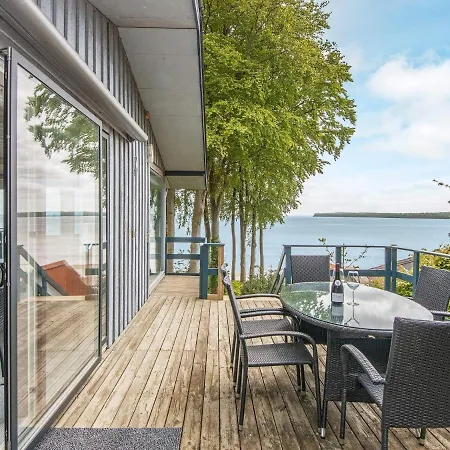 6 Person In Bjert-by Traum Bjert Strand