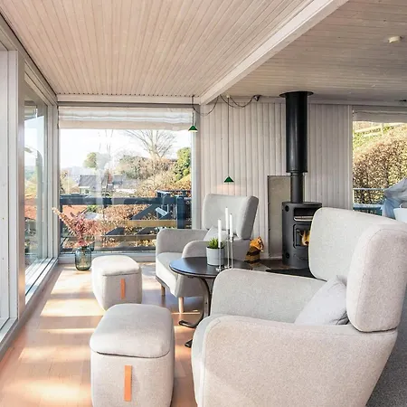 Semesterbostad 6 Person In Bjert-by Traum