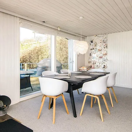 6 Person In Bjert-by Traum Semesterbostad